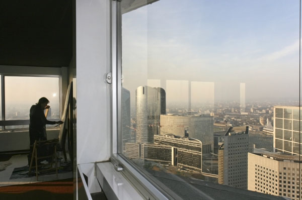 Peinture "live" depuis le 46ème étage de la Tour 2000 à Paris la Défense