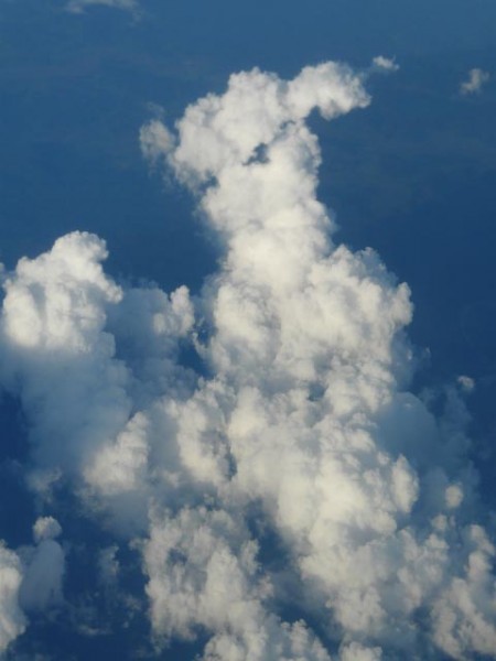dubai-hong-kong-en-avion-nuages-michelle-auboiron-charles-guy-02