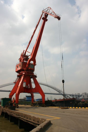 Réserve de grues géante sur le site de l'exposition universelle de Shanghai