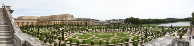 Photo panoramique des jardins de l'orangerie du Chateau de Versailles - Photo Charles GUY